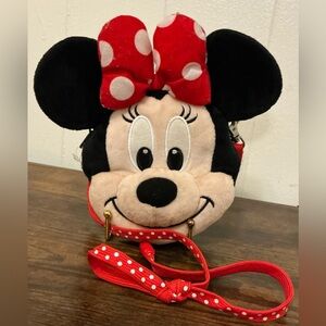 Rare Adorable Minnie Mouse Tokyo Disney Crossbody Pass Plush Coin Purse Handbag